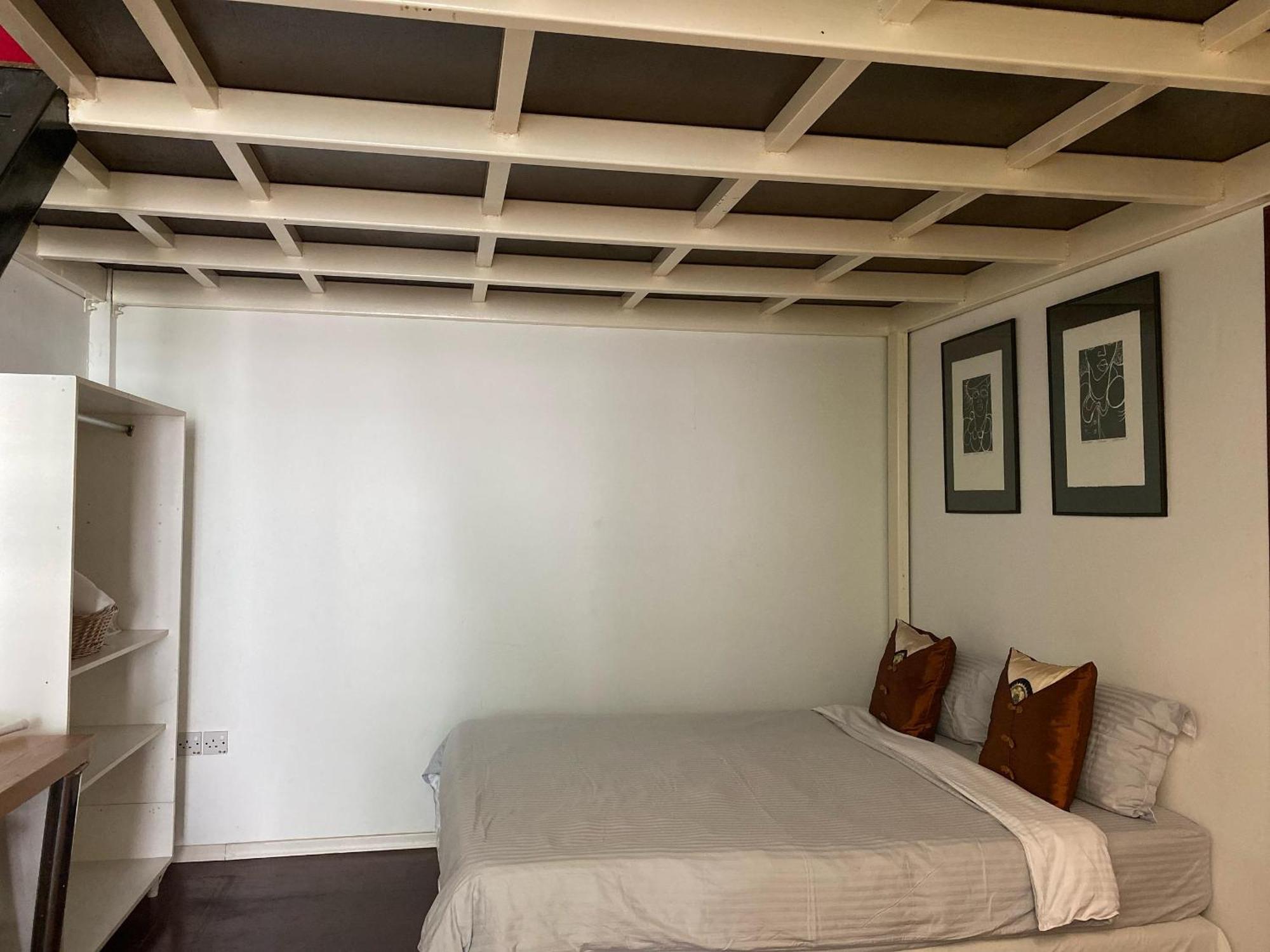 Wesberly Apartments Кучинг Экстерьер фото
